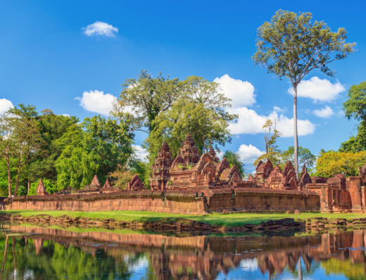 Beyong Angkor: Banteay Srey & Beng Mealea Day Tour