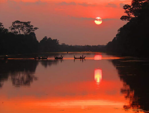 Angkor Gondola Boat Ride – Sunset Experience at Tonle Om